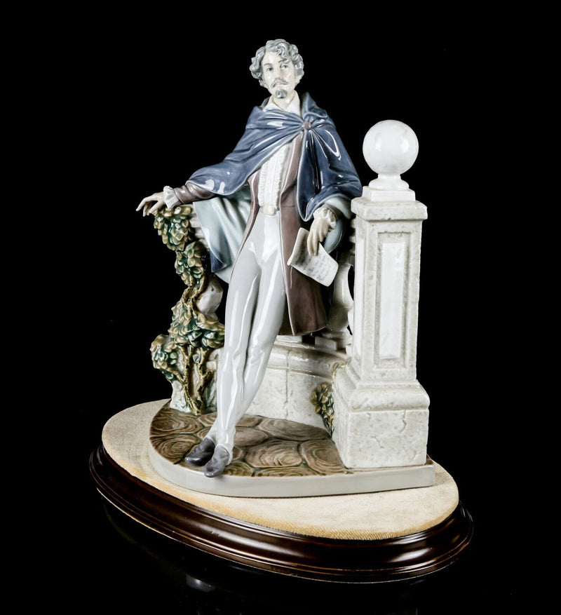 LLADRO 'THE POET' LARGE FIGURE MODEL 5397