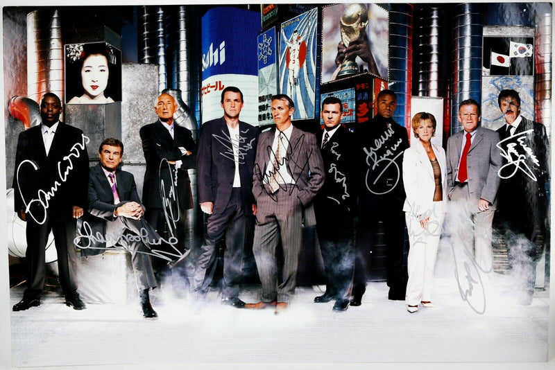 MATCH OF THE DAY - LARGE SIGNED FOOTBALL PHOTO LINEKER BROOKING DAVIES AUTOGRAPHS