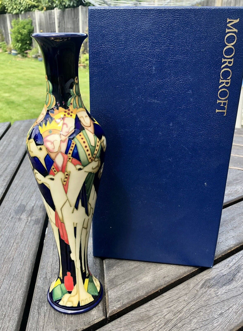 MOORCROFT 'THREE KINGS' 2007 KERRY GOODWIN CHRISTMAS NATIVITY VASE 32cm, BOXED
