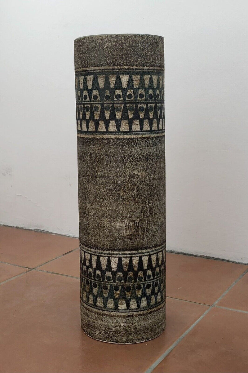 MARILYN PASCOE, TROIKA CORNWALL - LARGE STUDIO POTTERY CYLINDER CHIMNEY VASE