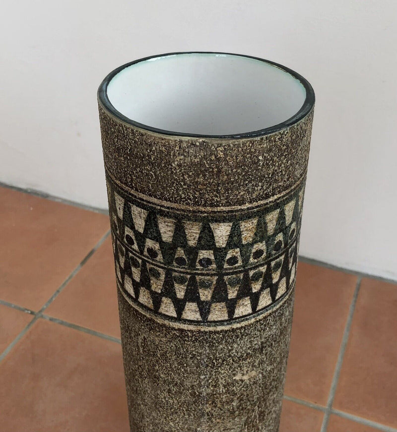 MARILYN PASCOE, TROIKA CORNWALL - LARGE STUDIO POTTERY CYLINDER CHIMNEY VASE