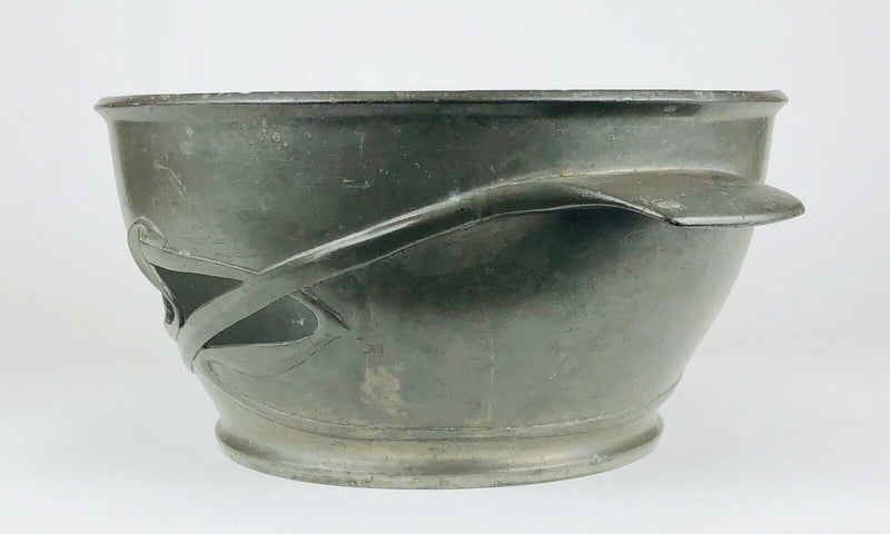 ARCHIBALD KNOX, LIBERTY & Co. - TUDRIC PEWTER TWIN HANDLED FRUIT BOWL DISH 0318