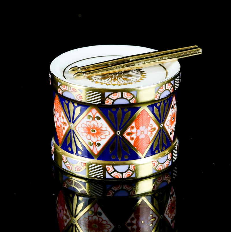 ROYAL CROWN DERBY - JAPANESE IMARI DECORATIVE TOY DRUM & DRUMSTICKS ORNAMENT