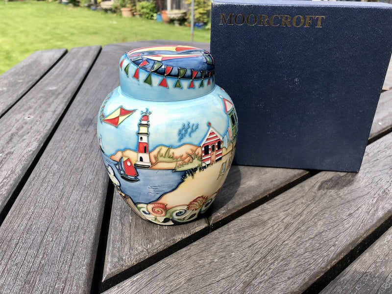 MOORCROFT 'BESIDE THE SEASIDE' 2008 NICOLA SLANEY GINGER JAR VASE 24/250, BOXED