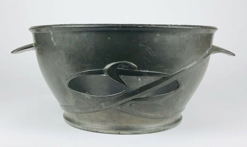 ARCHIBALD KNOX, LIBERTY & Co. - TUDRIC PEWTER TWIN HANDLED FRUIT BOWL DISH 0318