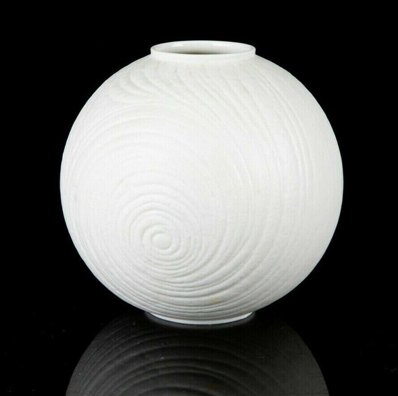 ROSENTHAL STUDIO LINE - DECORATIVE WHITE PORCELAIN GLOBULAR VASE