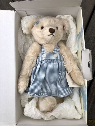 STEIFF 'DOROTHY' LIMITED EDITION WIZARD OF OZ TEDDY BEAR 681998, BOXED & C.O.A.