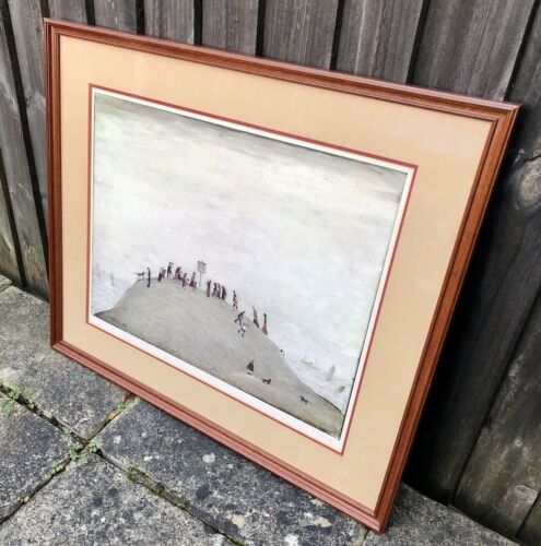 L.S. LAURENCE STEPHEN LOWRY, 'THE NOTICE BOARD', SIGNED LIMITED EDITION COLOUR PRINT