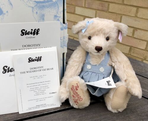 STEIFF 'DOROTHY' LIMITED EDITION WIZARD OF OZ TEDDY BEAR 681998, BOXED & C.O.A.