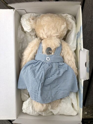 STEIFF 'DOROTHY' LIMITED EDITION WIZARD OF OZ TEDDY BEAR 681998, BOXED & C.O.A.