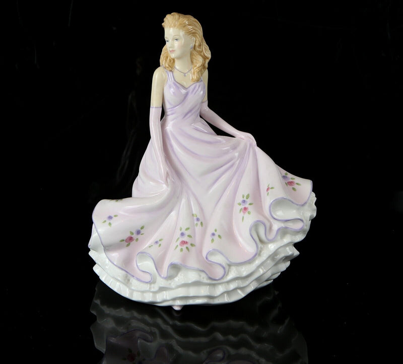 ROYAL DOULTON 'DANIELLE' GIRL LADY DRESS FIGURE MODEL HN5529