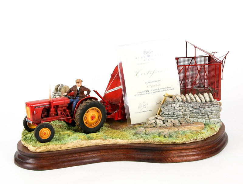 BORDER FINE ARTS 'A TIGHT TURN' LARGE LIMITED EDITION FIGURE MODEL 314/750 & COA
