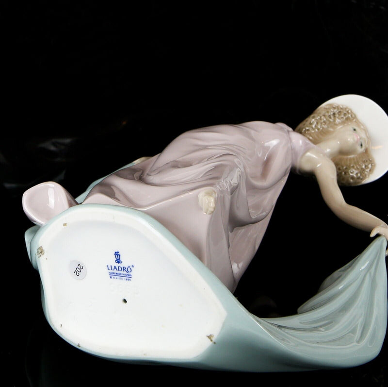LLADRO 'SPRING DANCE' FIGURE MODEL 5663 GIRL LADY HAT DRESS VEIL