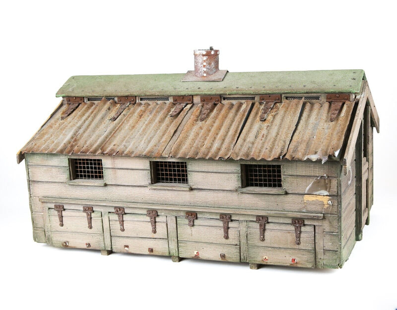 CHICKEN RUN (2000) - AARDMAN ANIMATIONS COOP HUT No.3 FILM MOVIE PROP MODEL